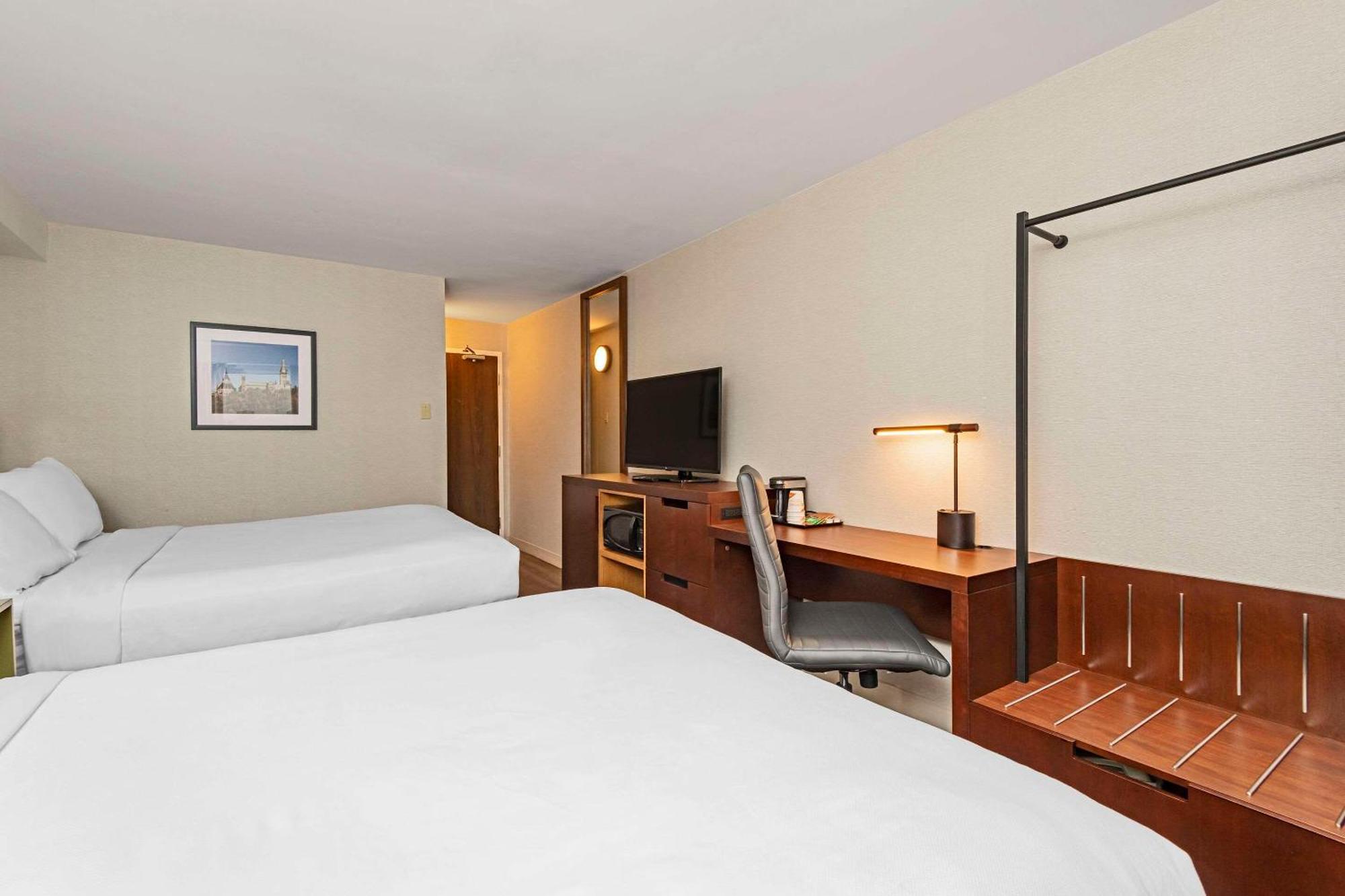 קיימברידג' Comfort Inn מראה חיצוני תמונה