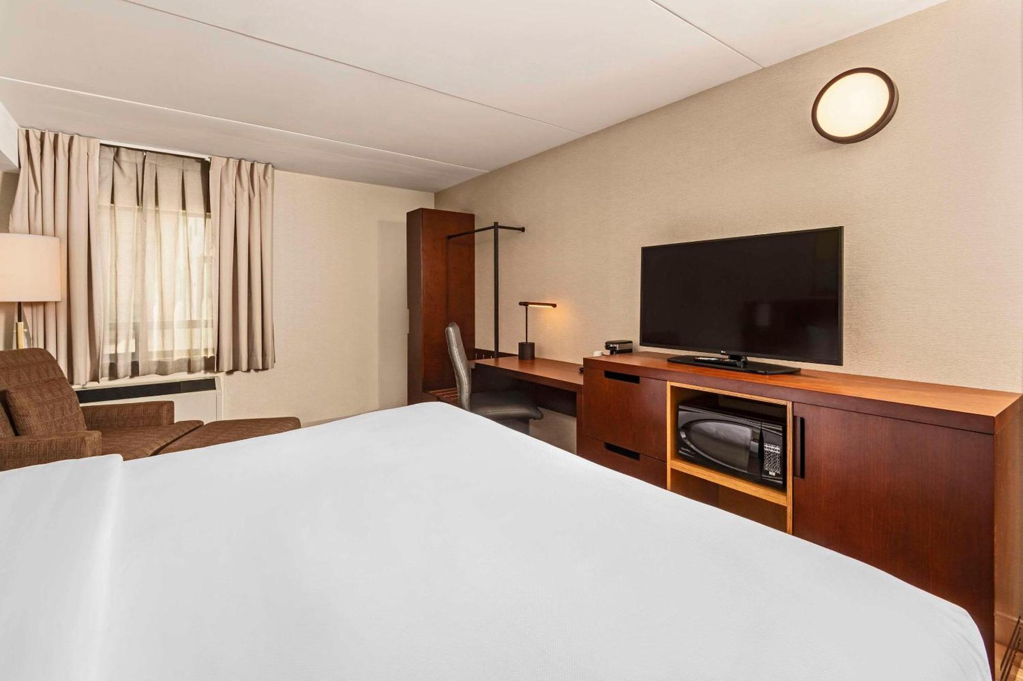 קיימברידג' Comfort Inn מראה חיצוני תמונה