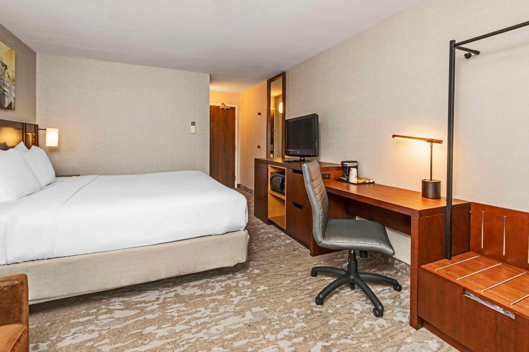 קיימברידג' Comfort Inn מראה חיצוני תמונה